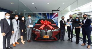 BMW iX First Deliver