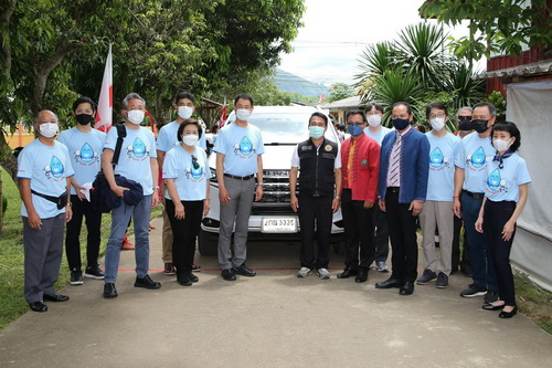 Isuzu gives Water for Life in Chieng Mai