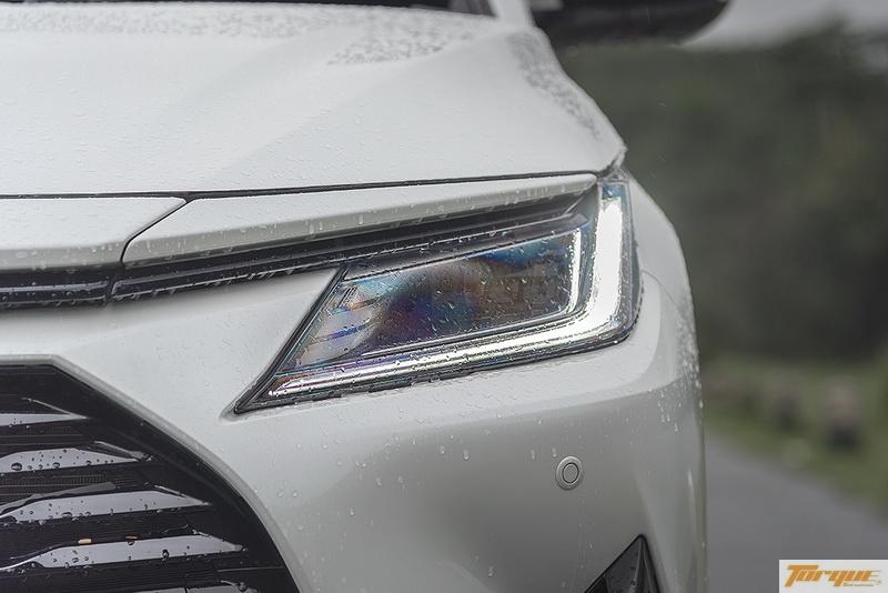 รีวิว ลองขับ All New Toyota Yaris ATIV รุ่น Premium Luxury ราคา 689,000 บาท