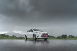 รีวิว ลองขับ All New Toyota Yaris ATIV รุ่น Premium Luxury ราคา 689,000บาท