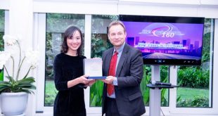 Porsche Thailand received a plaque of honor from The EV Hackathon for Sustainability