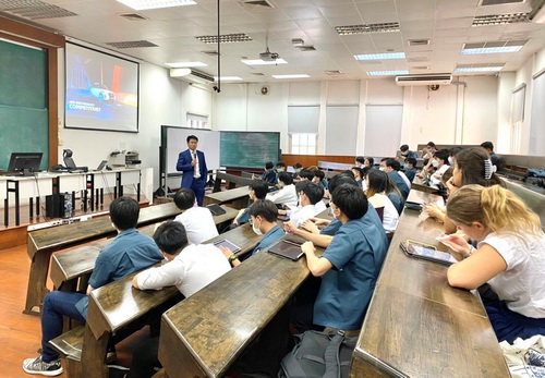 Nissan shares electrification technology knowledge with Chulalongkorn University Engineering students