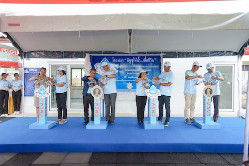 Isuzu gives Water for Life in Phatthalung