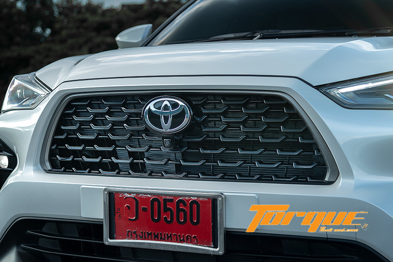 รีวิว ลองขับ Toyota Yaris Cross HEV Premium Luxury 899,000 บาท