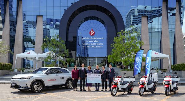 Honda EVs Supporting for Charity to Thai Red Cross Society