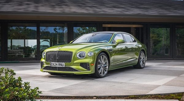 New Flying Spur Speed _ Tourmaline Green by Mulliner 2025