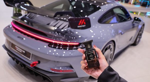 เอเอเอสฯ ผสานศิลปะแห่งยนตรกรรมกับมนต์เสน่ห์ของกลิ่นหอมจาก “ทอม ฟอร์ด” จัดเวิร์กชอปสุดเอ็กซ์คลูซีฟสำหรับครอบครัวเอเอเอสฯ ณ เอเอเอส-เฮาส์ เอ็มสเฟียร์