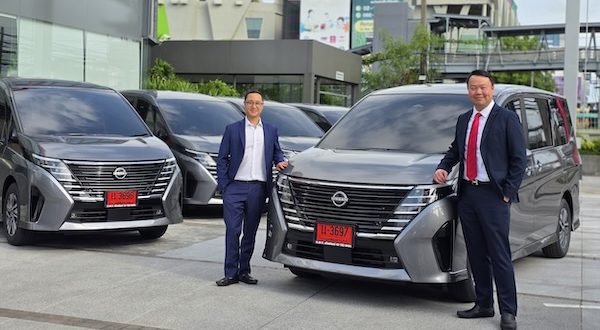 นิสสัน ส่งมอบ นิสสัน เซเรน่า อี-พาวเวอร์ ให้ ไดรฟ์ คาร์ เร้นทอล
