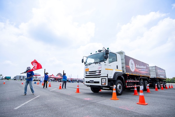 “ศึกคิงออฟแชมป์ ISUZU EURO 5 MAX” ประจำปี 2568 ชิงเงินรางวัลรวมมูลค่า 1 ล้านบาท บรรยากาศการแข่งขัน คิงออฟแชมป์ ISUZU EURO 5 MAX รอบชิงชนะเลิศ