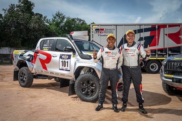 มานะ พรศิริเชิด และกิติศักดิ์ กลิ่นจันทร์ คู่หูหมายเลข 101 ที่คว้าอันดับ 2 ทั้งในรุ่น T1D และ OVERALL 