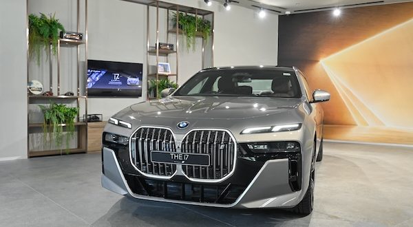 มิลเลนเนียม ออโต้ ชวนสัมผัส BMW The i7 eDrive50 M Sport ยนตรกรรมไฟฟ้า 100%