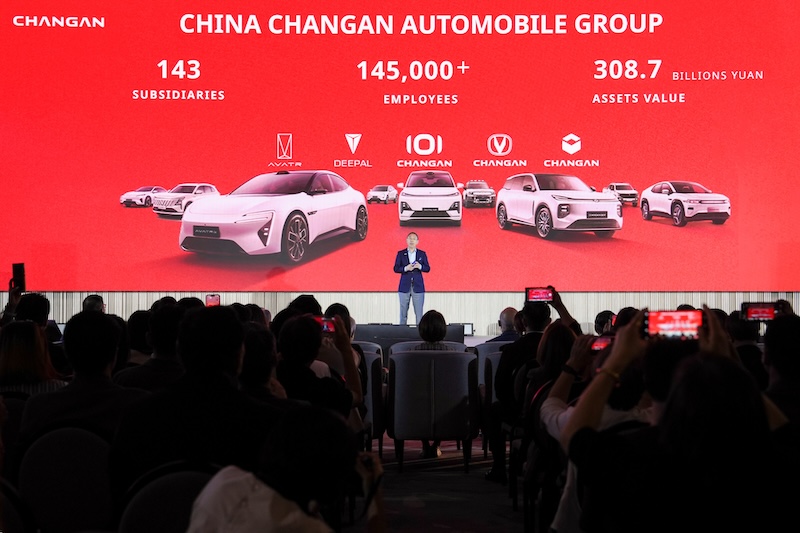 นายเซิน ซิงหัว กรรมการผู้จัดการ บริษัท ฉางอาน ออโต้ เซาท์อีส เอเชีย จำกัด และ กรรมการผู้จัดการ บริษัท ฉางอาน ออโต้ เซลส์ (ประเทศไทย) จำกัด นายเซิน ซิงหัว กรรมการผู้จัดการ บริษัท ฉางอาน ออโต้ เซาท์อีส เอเชีย จำกัด และ กรรมการผู้จัดการ บริษัท ฉางอาน ออโต้ เซลส์ (ประเทศไทย) จำกัด