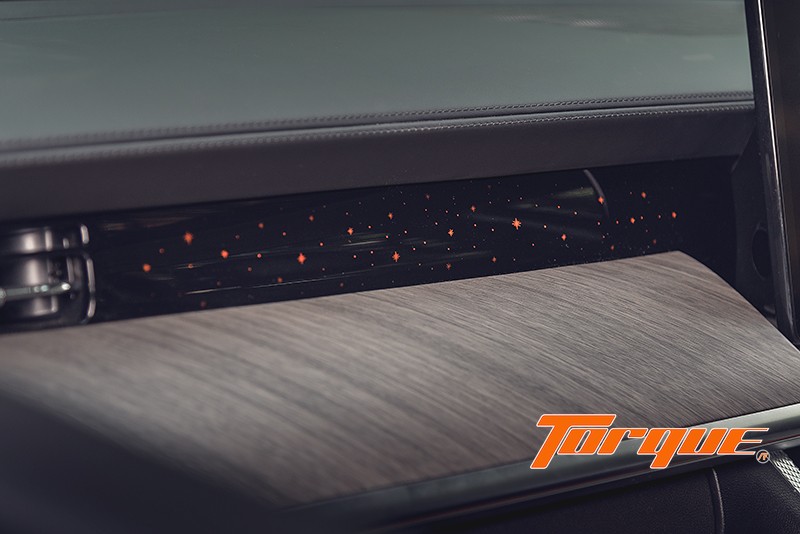 Dashboard Ambient Light – GWM Tank 500 Diesel Black Warrior 4WD 2025 ไฟตกแต่งภายใน Ambient Light บริเวณแดชบอร์ด GWM Tank 500 Diesel Black Warrior 4WD 2025