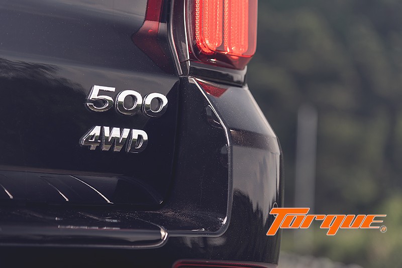 GWM TANK 500 Diesel Black Warrior 4WD 2025 – 4WD Badge Close-up ตรา 500 4WD ด้านท้ายรถ GWM TANK 500 Diesel Black Warrior 4WD 2025