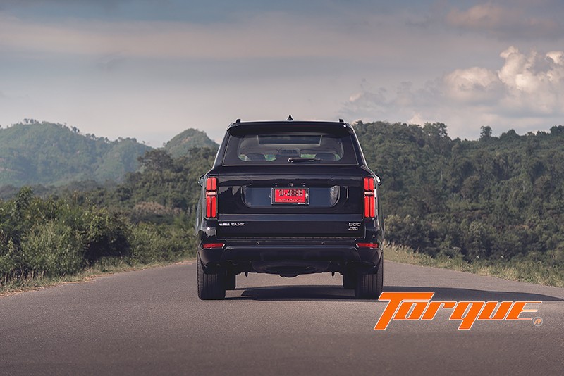 GWM TANK 500 Diesel Black Warrior 4WD – มุมหลังตรง ด้านหลังของ GWM TANK 500 Diesel Black Warrior 4WD 2025