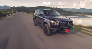 GWM TANK 500 Diesel Black Warrior 4WD 2025 วิ่งบนถนน มุมหน้าตรง