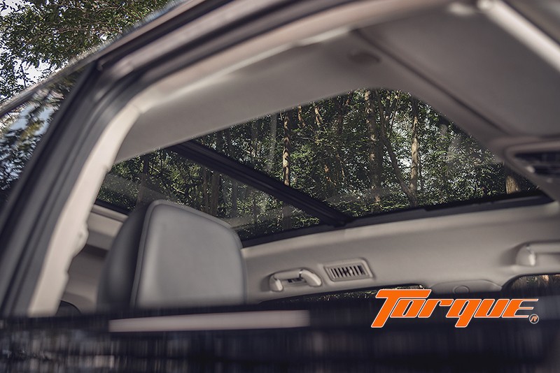 Panoramic Sunroof – GWM Tank 500 Diesel Black Warrior 4WD 2025 หลังคาซันรูฟพาโนรามา GWM Tank 500 Diesel Black Warrior 4WD 2025