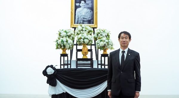 มร. ทาคาชิ ฮาตะ กรรมการผู้จัดการ บริษัท ตรีเพชรอีซูซุเซลส์ จำกัด