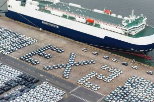 ภาพมุมสูงการขนส่งรถยนต์ไฟฟ้า GEELY EX2 ล็อตแรก ก่อนส่งถึงประเทศไทย