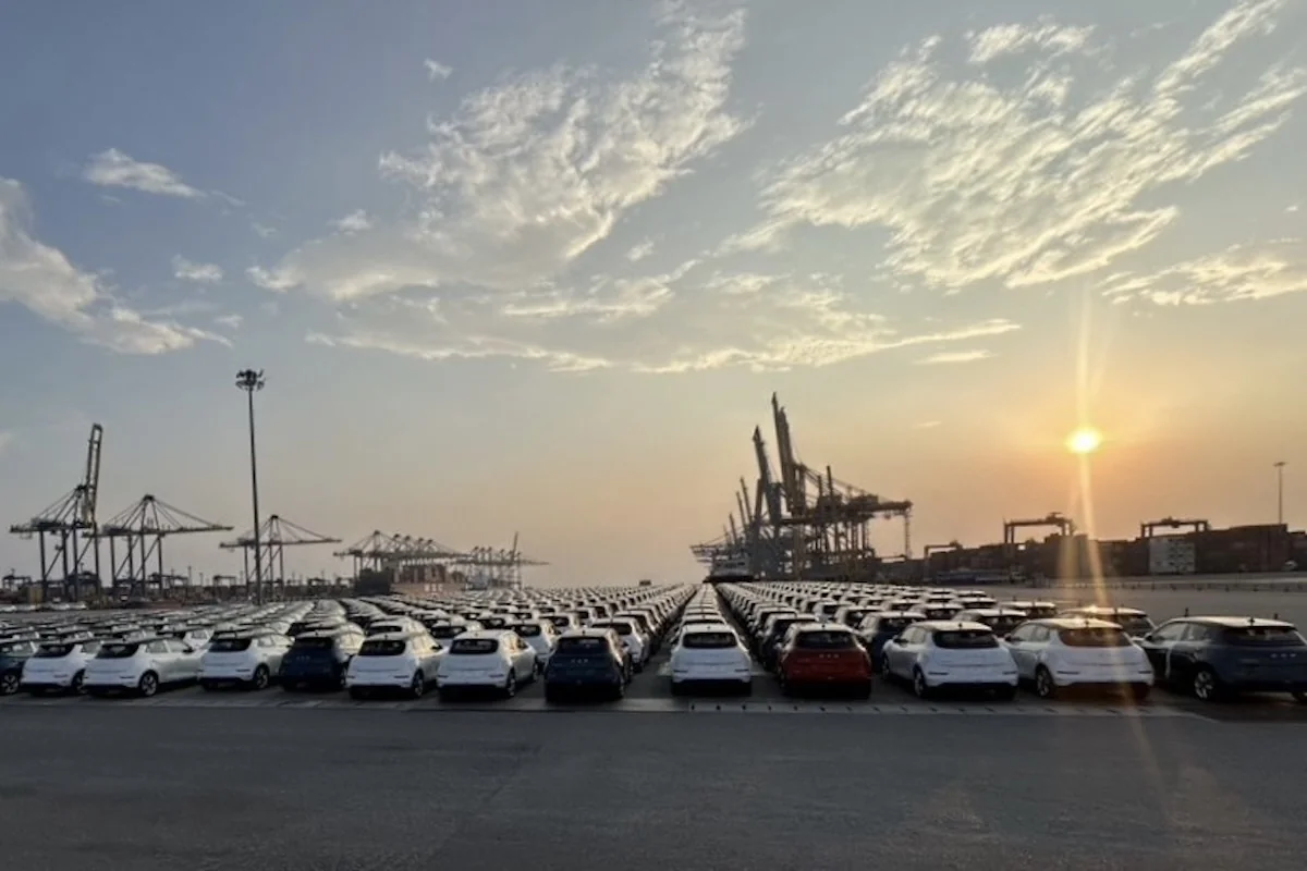 GWM ดันไทยสู่ฐานการผลิต EV เพื่อส่งออก รถยนต์ไฟฟ้า GWM ORA Good Cat จำนวนมากรอการขนส่งไปยังตลาดต่างประเทศ