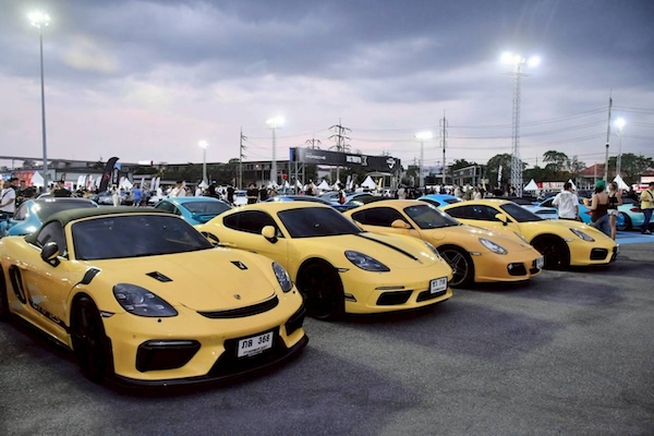 Porsche Yellow Lineup ที่งาน DAS TREFFEN X รถปอร์เช่โทนสีเหลืองหลายรุ่นร่วมจัดแสดงในงาน DAS TREFFEN X ที่อิมแพ็ค สปีดพาร์ค