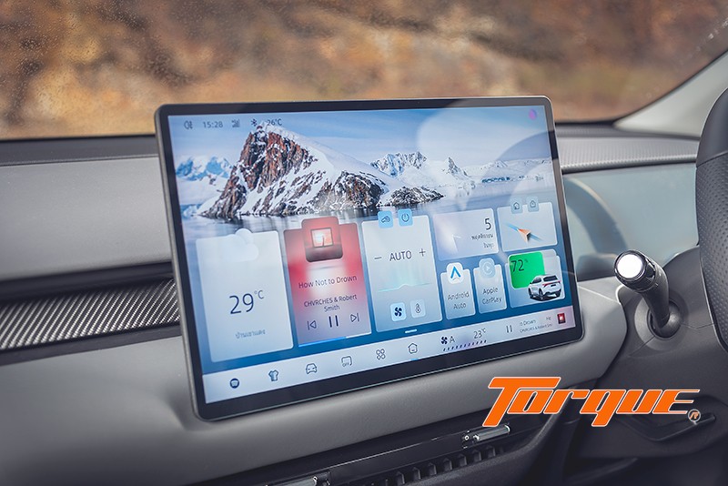 จอกลาง 15.6 นิ้ว MG S5 EV PLUS 2025 จอสัมผัสส่วนกลาง MG S5 EV PLUS 2025 ขนาด 15.6 นิ้ว รองรับ Apple CarPlay และ Android Auto แบบไร้สาย