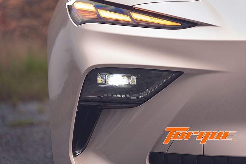 ไฟหน้า LED MG S5 EV PLUS 2025 ไฟหน้า LED หลักของ MG S5 EV PLUS 2025 พร้อมระบบไฟสูงอัตโนมัติ