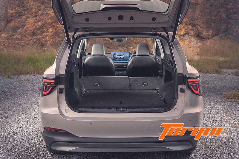 พื้นที่เก็บสัมภาระ MG S5 EV PLUS 2025 ห้องเก็บสัมภาระ MG S5 EV PLUS 2025 เปิดฝาท้ายไฟฟ้า พื้นที่กว้างพร้อมพับเบาะหลังได้