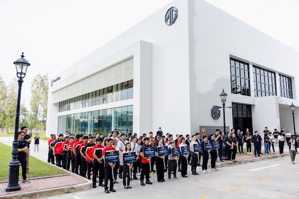 เอ็มจีจัดแข่งขัน MG SKILL CONTEST 2025 ณ ศูนย์ NEV มหาวิทยาลัยอัสสัมชัญ ผู้เข้าแข่งขัน MG SKILL CONTEST 2025 รวมตัว ณ ศูนย์การเรียนรู้เทคโนโลยียานยนต์พลังงานใหม่ มหาวิทยาลัยอัสสัมชัญ