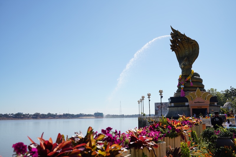 พญาศรีสัตตนาคราช แลนด์มาร์กนครพนม เส้นทางคาราวานอีซูซุ พญาศรีสัตตนาคราช แลนด์มาร์กสำคัญริมแม่น้ำโขง จังหวัดนครพนม จุดแวะของคาราวานอีซูซุ