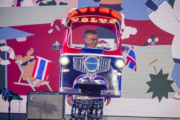 สีสันความสนุกบนเวที Volvo Family Day 2025 กิจกรรมสร้างสีสันและเสียงหัวเราะบนเวทีงาน Volvo Family Day 2025