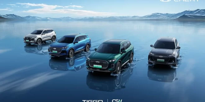 รถยนต์เชอรีตระกูล TIGGO CSH จอดเรียงแสดงสมรรถนะและเทคโนโลยียานยนต์พลังงานใหม่ของเชอรี บนฉากธรรมชาติสะท้อนภาพลักษณ์แบรนด์ระดับโลก