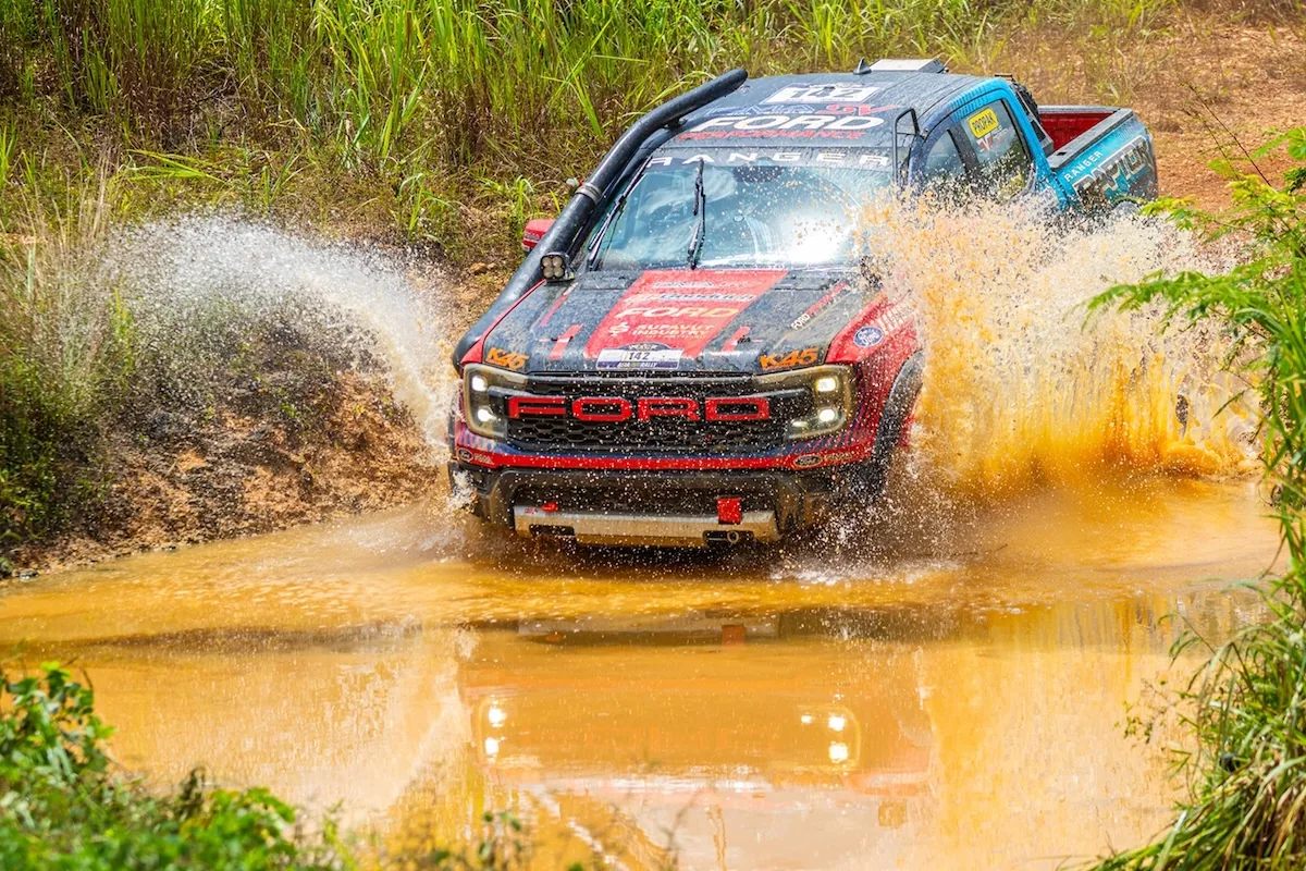 Ford Ranger Raptor พิสูจน์สมรรถนะบนสนามออฟโรดเอเชีย Ford Ranger Raptor แข่งขันในรายการ Asia Cross Country Rally