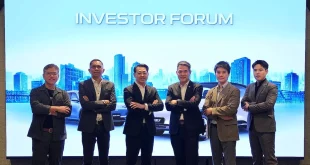 คณะผู้บริหารบริษัท ธนบุรีนอยสเติน และ GEELY ถ่ายภาพร่วมกันในงาน Investor Forum เปิดวิสัยทัศน์ธุรกิจรถยนต์ไฟฟ้าในประเทศไทย