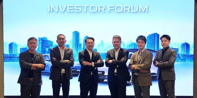 คณะผู้บริหารบริษัท ธนบุรีนอยสเติน และ GEELY ถ่ายภาพร่วมกันในงาน Investor Forum เปิดวิสัยทัศน์ธุรกิจรถยนต์ไฟฟ้าในประเทศไทย