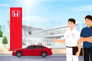 ช่างศูนย์บริการฮอนด้าแนะนำลูกค้าเข้ารับบริการตรวจเช็กระยะรถยนต์ เพื่อความปลอดภัยและความอุ่นใจในการใช้งาน