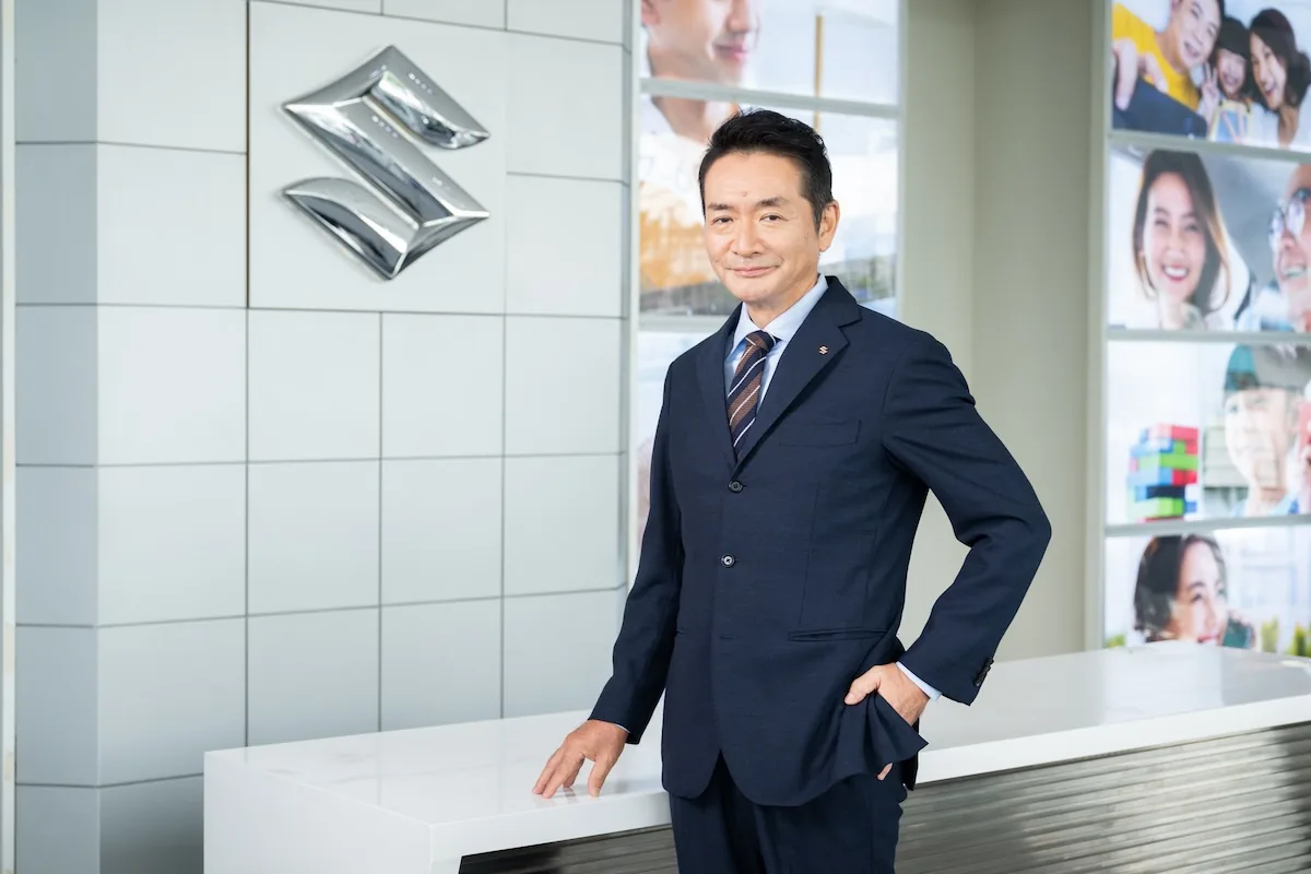ทาดาโอะมิ ซูซูกิ ผู้บริหารสูงสุด ซูซูกิ มอเตอร์ ประเทศไทย นายทาดาโอะมิ ซูซูกิ ประธานกรรมการบริหาร บริษัท ซูซูกิ มอเตอร์ (ประเทศไทย) จำกัด ถ่ายทอดวิสัยทัศน์การดำเนินธุรกิจซูซูกิในประเทศไทย