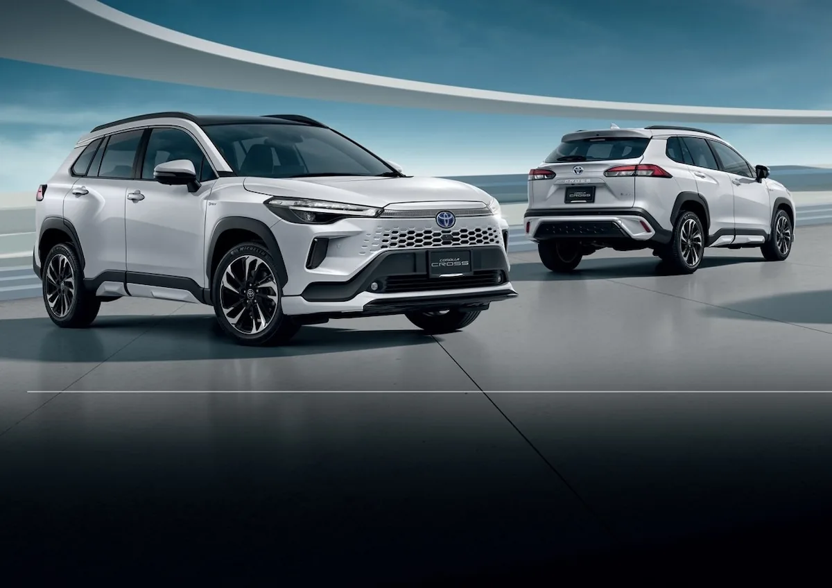 Corolla Cross รุ่นปรับปรุงใหม่ พร้อม Toyota Safety Sense Toyota Corolla Cross ไฮบริด สีขาว Platinum White Pearl ปี 2569