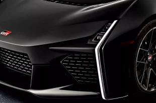 เรนเดอร์รถสปอร์ต Toyota GR MR2 แนวคิดวางเครื่องยนต์กลาง ดีไซน์ด้านหน้าทรงดุดัน