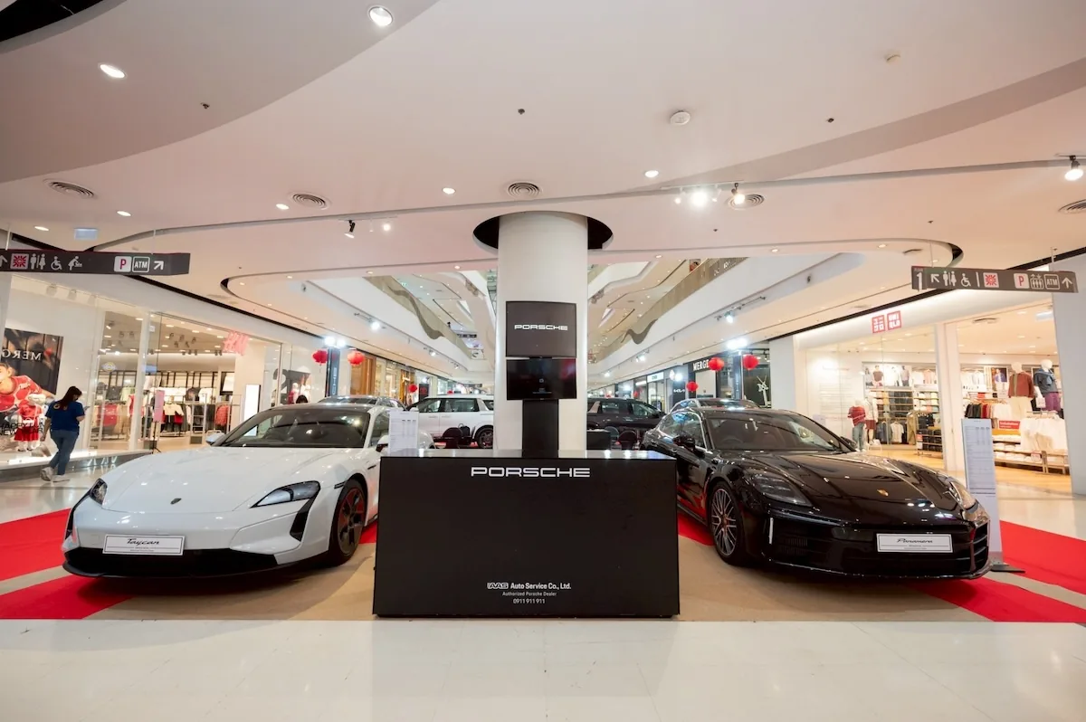 Porsche Roadshow Central Westgate 2026 บูธ Porsche AAS Roadshow ที่ Central Westgate จัดแสดง Taycan และ Panamera