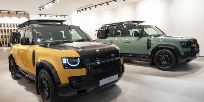 Land Rover Defender 110 Trophy Edition สี Keswick Green