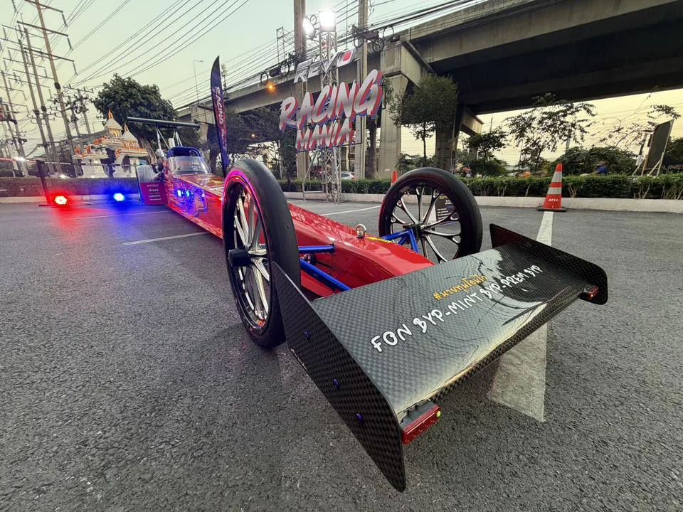 Dragster GD World Record 7.158s Hilux REVO Racing Mania 2025 รถแข่ง Dragster GD ทำสถิติโลก 7.158 วินาที ในการแข่งขัน Hilux REVO Racing Mania 2025