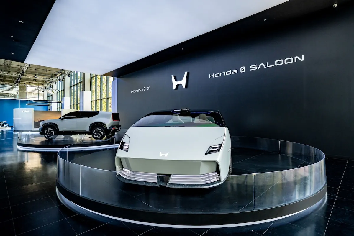 Honda 0 SALOON ภายในงานจัดแสดง Honda 0 SALOON และ Honda 0 Alpha ภายในพื้นที่จัดแสดง