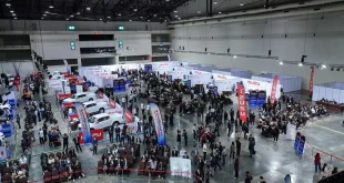 บรรยากาศงานแข่งขันทักษะการขายและบริการหลังการขายอีซูซุ ประจำปี 2026 ภายในฮอลล์จัดงานขนาดใหญ่