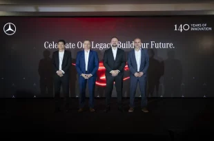 ผู้บริหารเมอร์เซเดส-เบนซ์ ประเทศไทย ร่วมถ่ายภาพภายใต้ธีม Celebrate Our Legacy Build Our Future