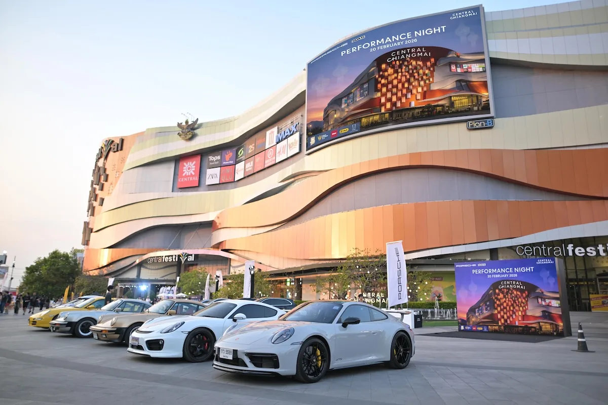Porsche 911 รวมตัวที่เซ็นทรัล เชียงใหม่ งาน Performance Night 2026 Porsche 911 จอดเรียงหน้าศูนย์การค้าเซ็นทรัล เชียงใหม่ ในงาน Performance Night 2026