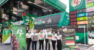 พนักงาน PT Station หน้าสถานีบริการน้ำมันพีที จัดกิจกรรมแจกพวงกุญแจ ThaiGP 2026 รับศึก PT Grand Prix of Thailand 2026
