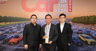 ผู้บริหาร Maserati Thailand รับรางวัล Best Super Sport EV ให้กับ Maserati GranTurismo Folgore ในงาน Car of the Year 2026