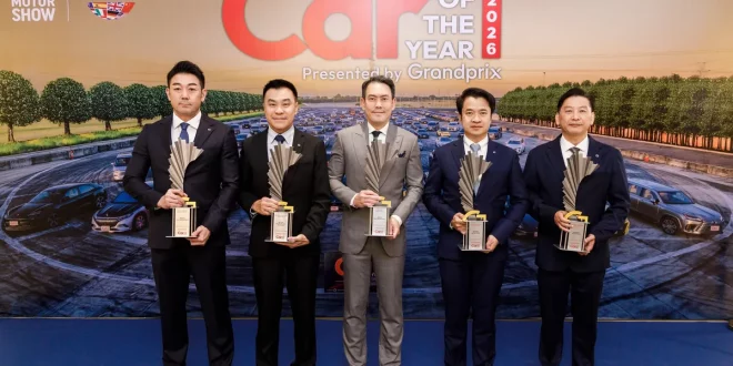 ผู้บริหาร Mazda Sales Thailand รับรางวัล Thailand Car of the Year 2026 จาก Grand Prix International