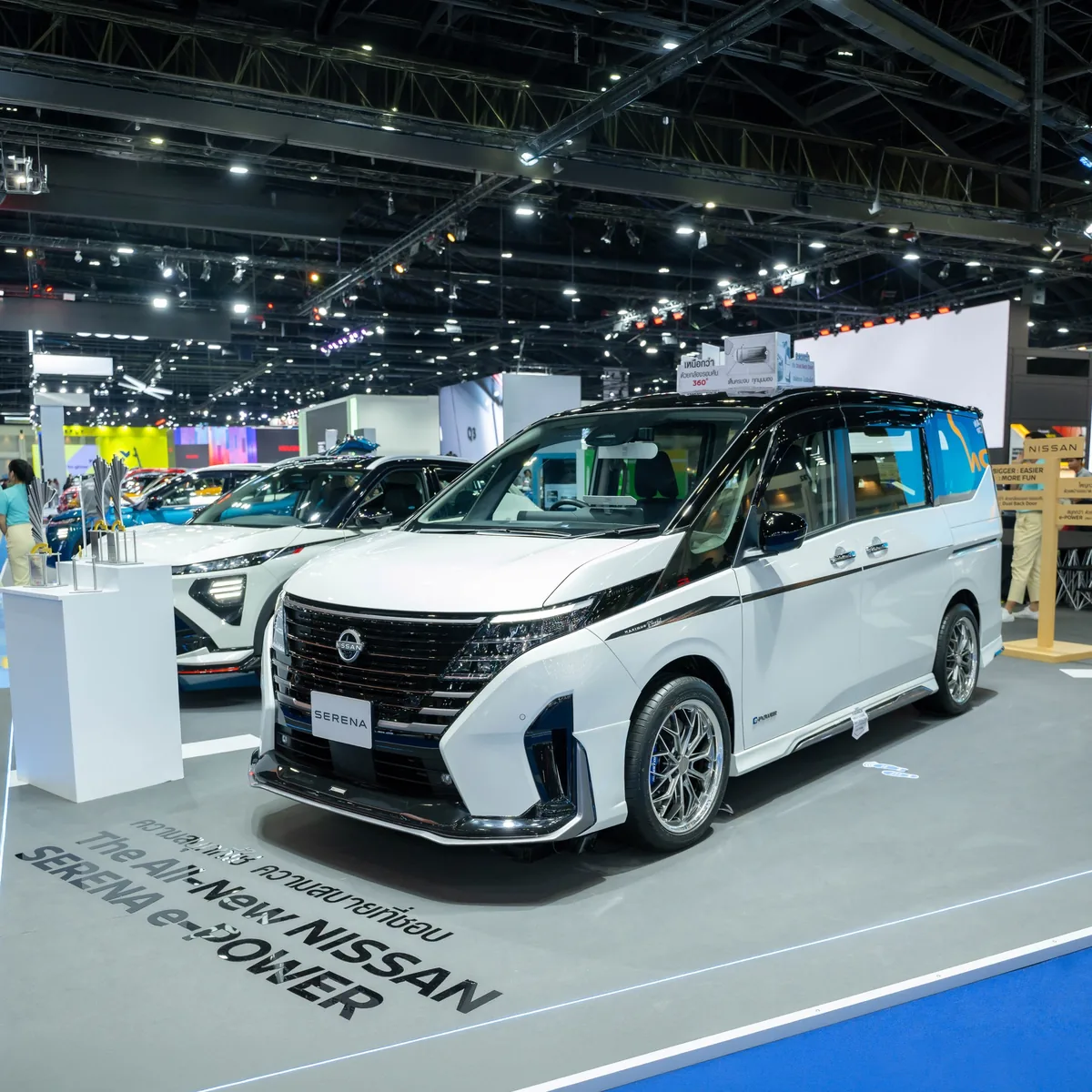 Nissan Serena e-POWER ในงาน Motor Show 2026 Nissan Serena e-POWER จัดแสดงภายในบูธ Nissan ในงาน Motor Show 2026